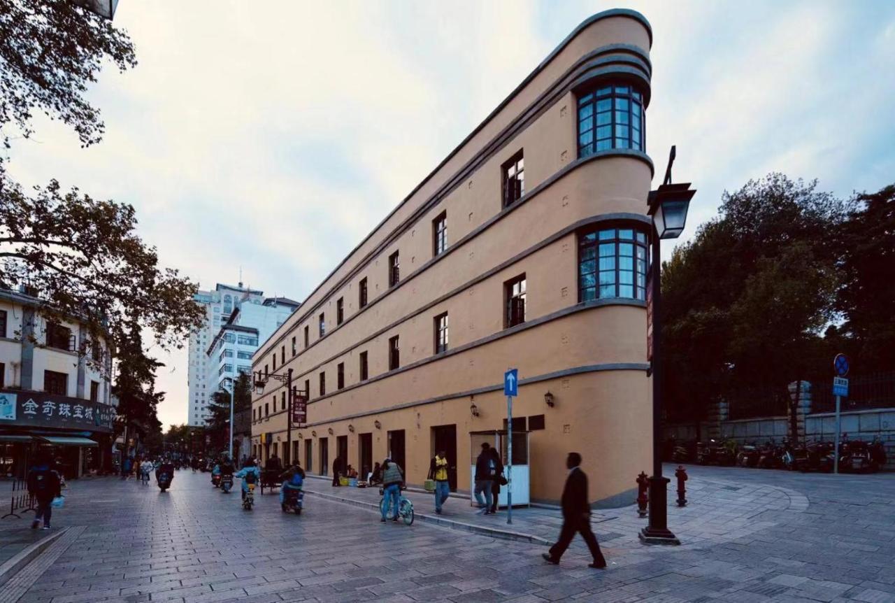 Moon And Chalice Boutique Hotel Kunming Exterior foto